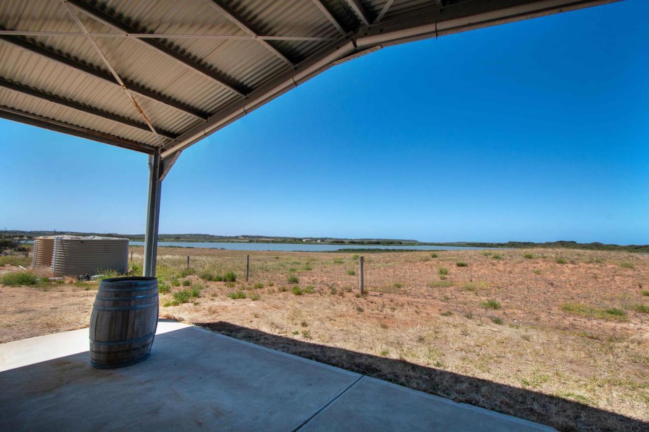 Coorong Island Retreat - Farm Stay At Pet Friendly Property Meningie Εξωτερικό φωτογραφία